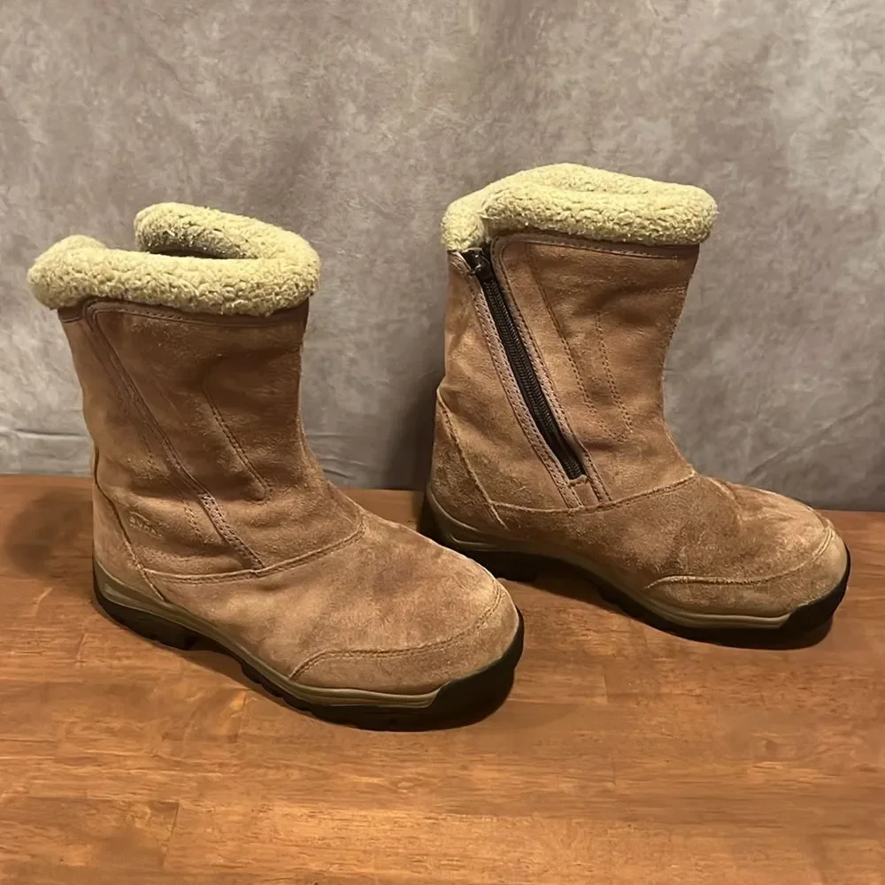 Sorel Waterfall Sherpa fleece lined tan suede winter snow boots size 6.5